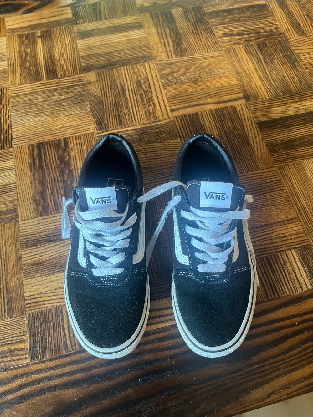 Kids Vans Black and White Old Skool Low-Top Sneakers